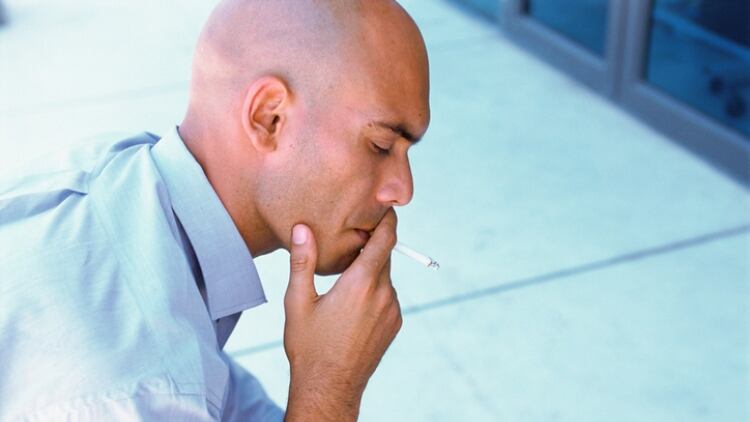 Male-smokers-face-1.8-times-higher-risk-of-hair-loss.jpg