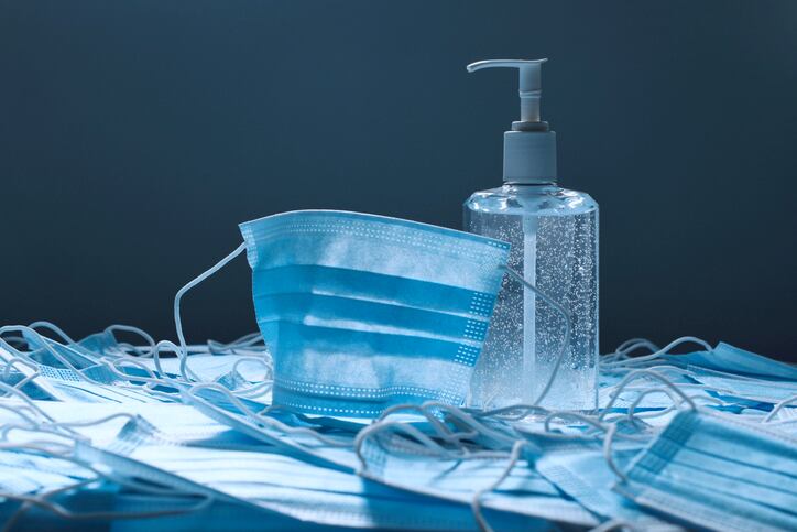 COVID-19: French beauty mobilises to produce hydroalcoholic gels