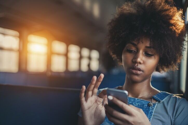 New-app-to-help-consumers-avoid-undesirable-or-allergenic-cosmetics-ingredients_wrbm_large.jpg