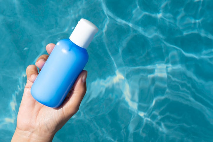 beauty_cosmetics_bottle_plastic_packaging_formulation_Water_wateruse_environment_sustainability_green_blue_biodegradable_planet_circular.jpg