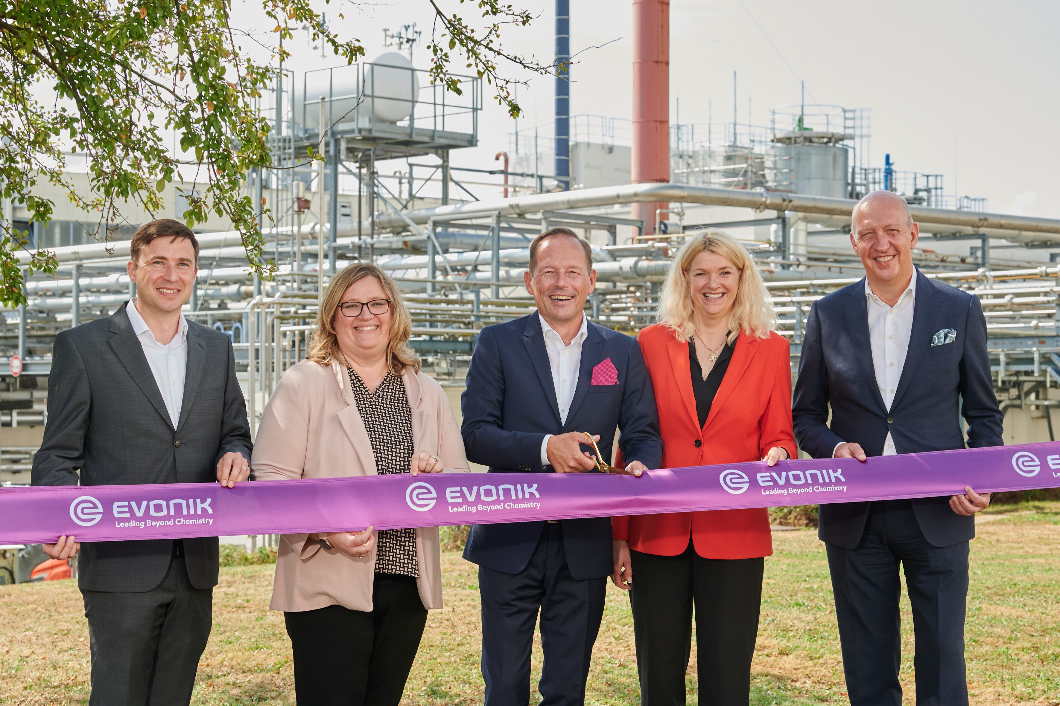 Press-photo_Opening-Emollients-Plant-Steinau-2024.jpg