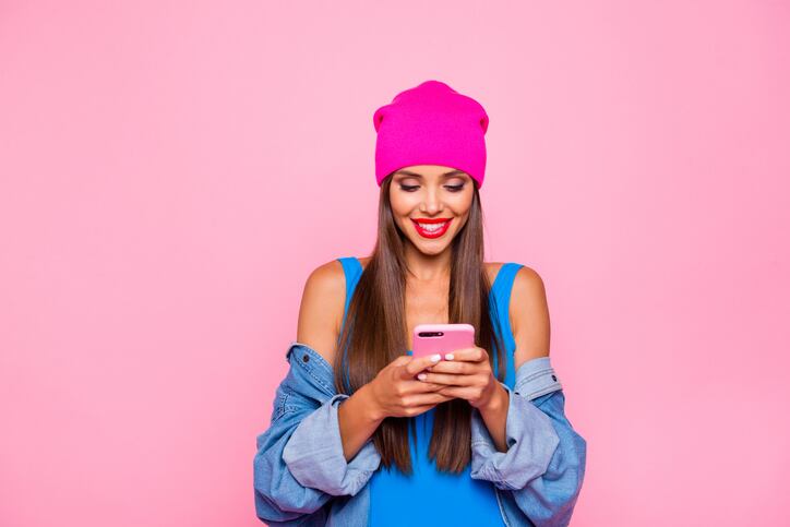 Virtual beauty: YouTube expands AR Beauty Try-On to smartphone ads