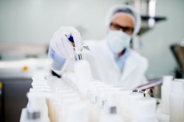 lab_laboratory_risk_assessment_safety_control_quality_personalcare_beauty_cosmetics_formulation_trends_supplychain_innovation.jpg