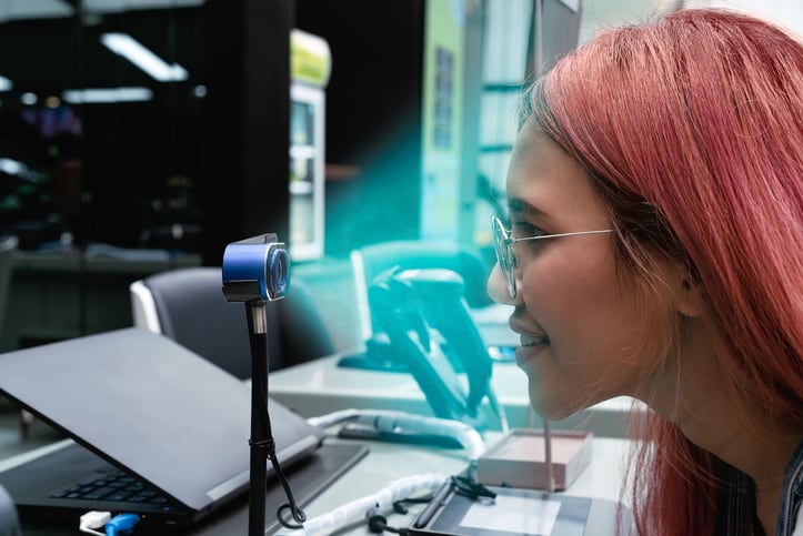 digital_beauty4.0_ecommerce_retail_experiences_technology_Tech_Facerecognition_scanning_AI_AR_retail_trends_future_consumer.jpg