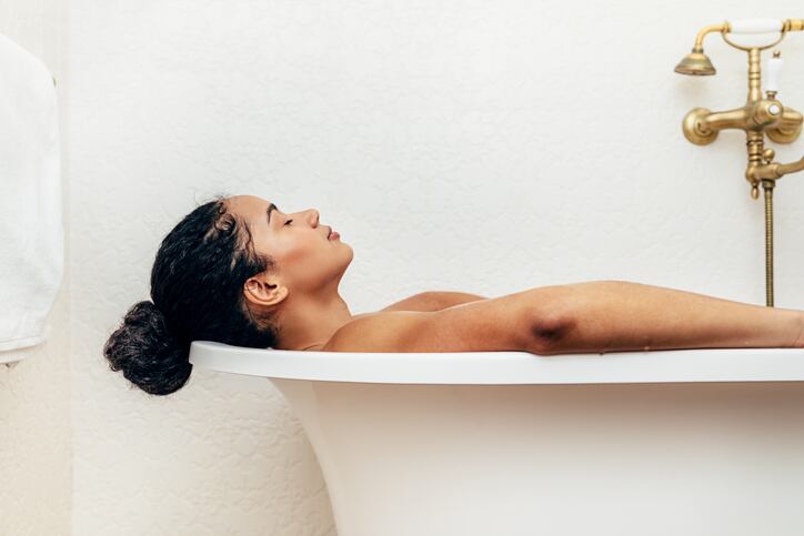 bath_bathing_pampering_selfcare_wellness_wellbeing_personalcare_cosmetics_beauty_relaxation_consumer_woman_health.jpg