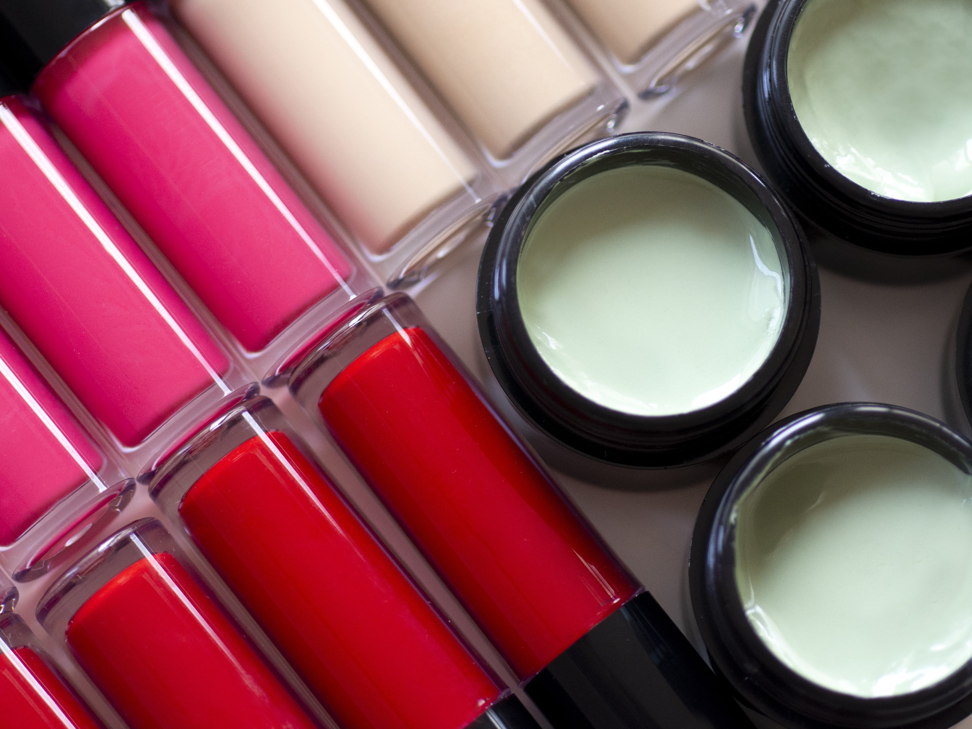 Beauty’s next boom? Spanish agency unveils ‘easy, luxurious and sensorial’ CBD makeup concept Chillist