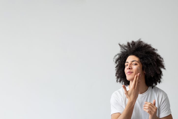 cream_skincare_skin_sunscreen_man_consumer_male_trends_beauty_personalcare_grooming_hair_face_hands_skinhealth_protection.jpg