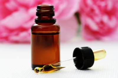 Cosmetics Compact: Essential oils can transform into allergens