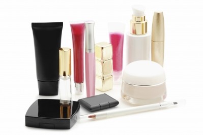 Study highlights a decline in online color cosmetics sales in the US