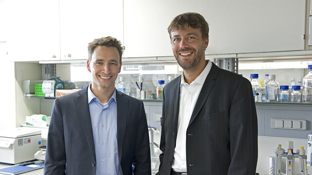 Beiersdorf researchers Dr Janosch Hildebrand (l) and Dr Marc Winnefeld