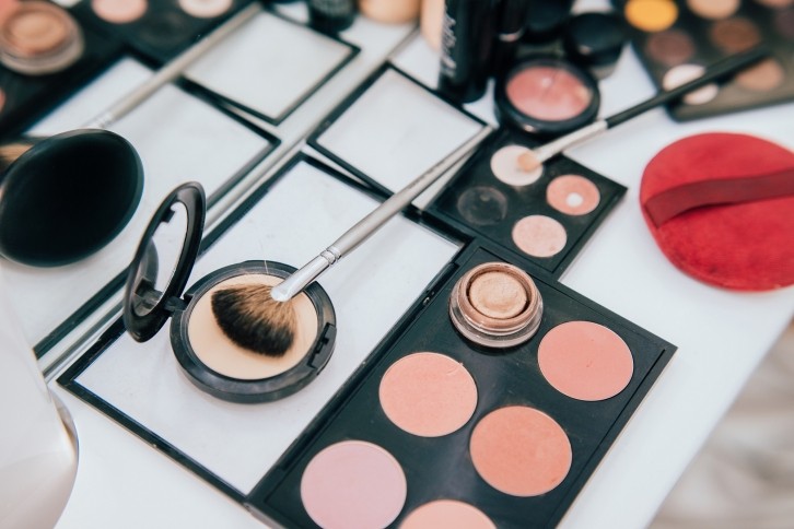 Companies like Face Atelier, Alcome Company, and Lash Lash featured newly launched cosmetics options, including color correctors and segmented false lashes aligned with some of this year’s dominant makeup trends. © Guido Mieth Getty Images