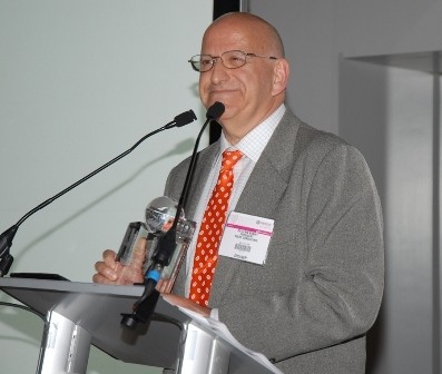 Dr Alain Khaiat receiving his Lifetime Achievement Award in 2010
