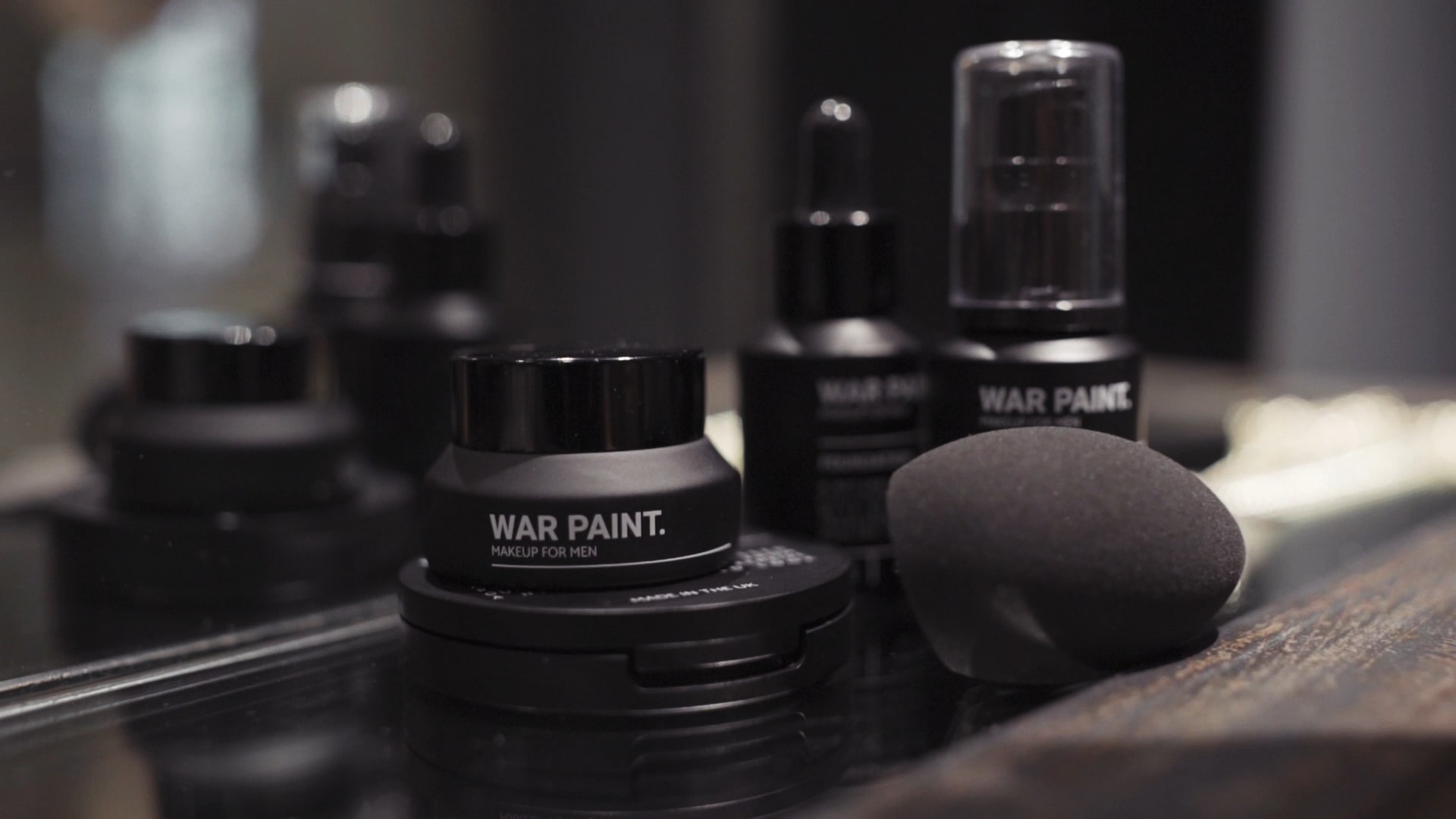 Begivenhed Undvigende sigte Male beauty brand War Paint wants to overhaul stigma and mainstream make-up  for men